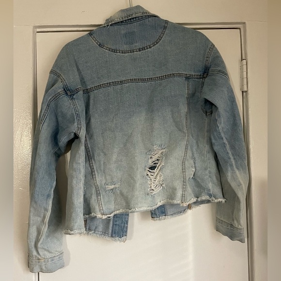 Wild Fable distressed ombré Jean jacket size medium - Picture 6 of 7